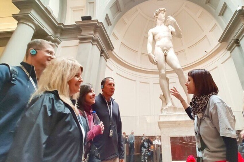 Head to one of Florence’s most picturesque squares to find your passionate guide and intimate group of fellow travelers