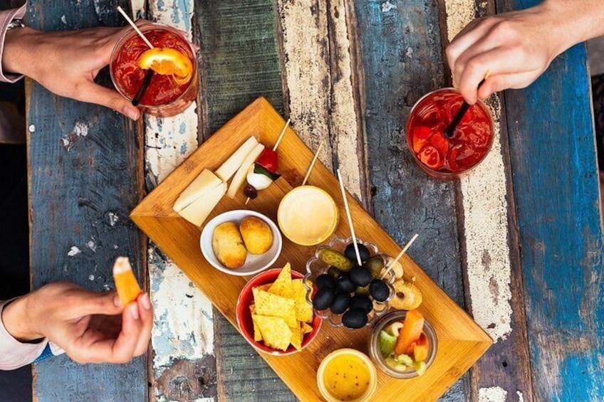 Amazing Private Milan Aperitivo Tour