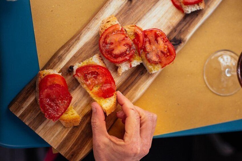 The Flavors of Florence: 10 Tastings Private Tour