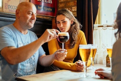 Drinks & Bites in Bruges Private Tour