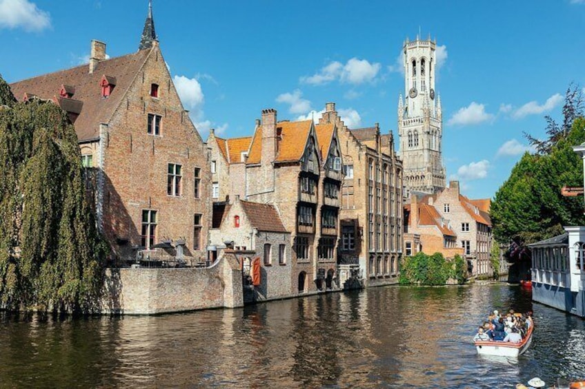 Kickstart your stay in Bruges with this 90-minute private tour with your very own local insider.