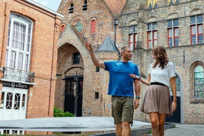 Kickstart your stay in Bruges with this 90-minute private tour with your very own local insider.