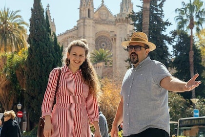 Palmas katedral och omgivningar Privat rundtur med lokalbefolkningen