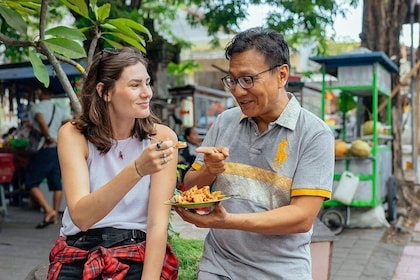 Die 10 Verkostungen der Bali Private Street Food Tour