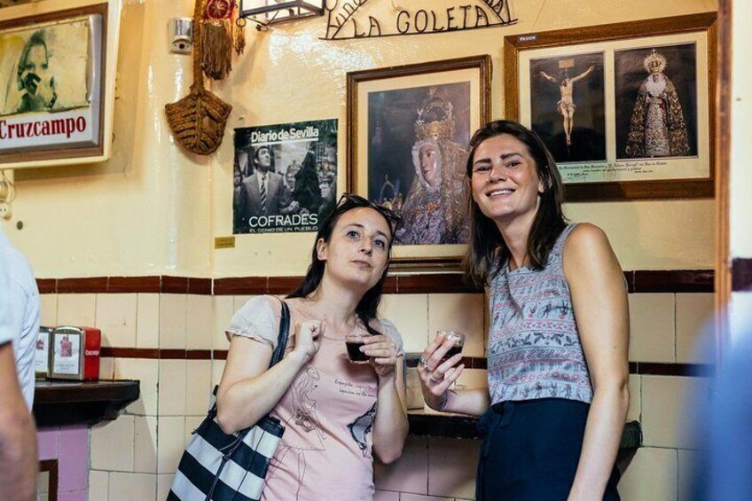 Private Wine & Tapas Tour with a Local