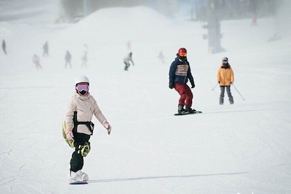 One Day Private Ski Trip to Jihua Ski Resort from Harbin City