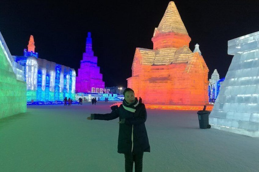 2019 Harbin Ice and Snow World Samantha English speaking tour guide