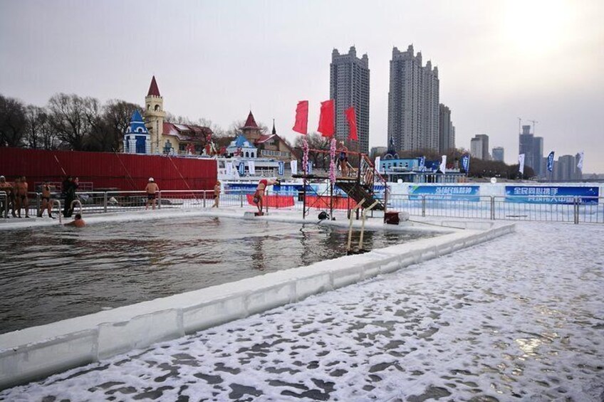 Winter Swimming show