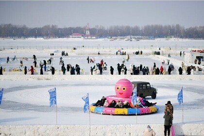 Private Day Tour to Harbin Ice and Snow Carnival Amusement Park