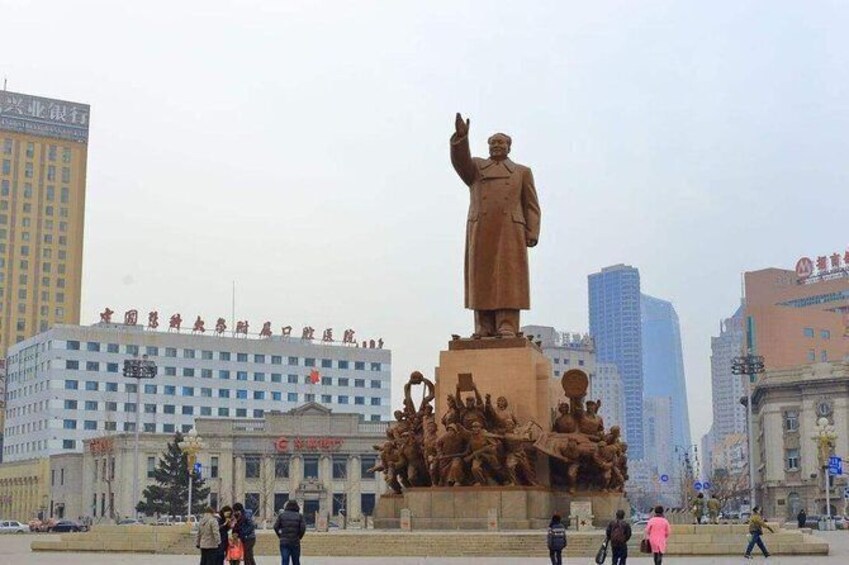 Show item 1 of 6. 4-Hour Private Tour to Shenyang Zhongshan Square and Xingshun Night Market