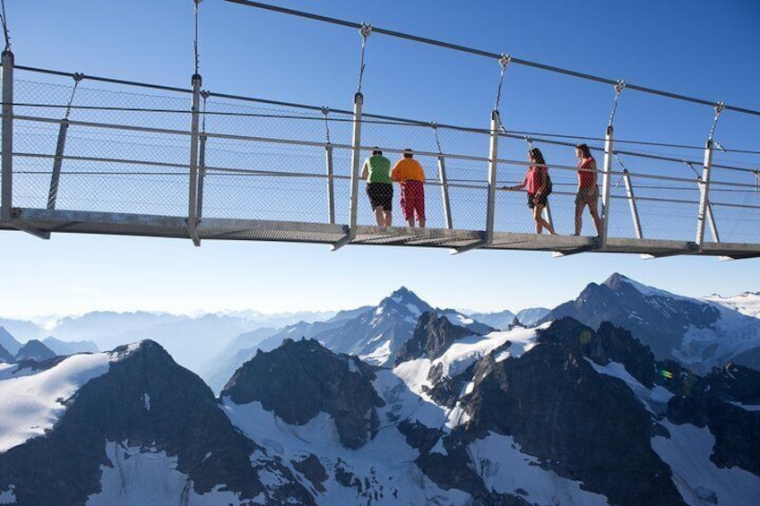 Mt Titlis Glacier Paradise Tour from Zurich With Lucerne
