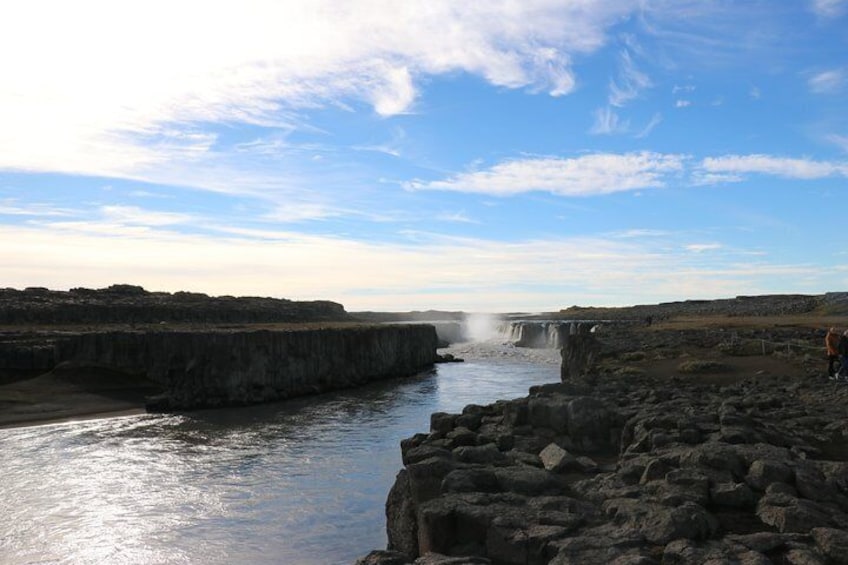 Lake Mývatn and Powerful Dettifoss Day Tour from Akureyri