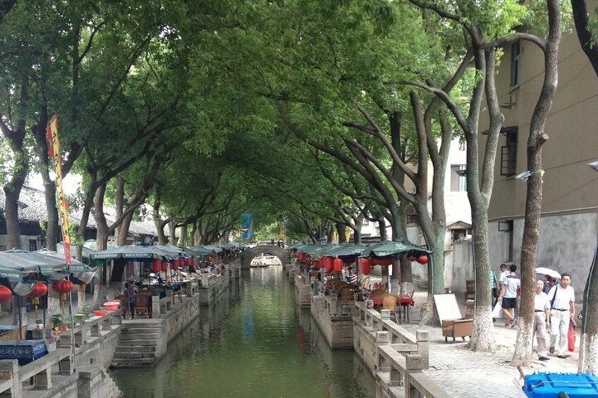 ancient canal in Tongli 