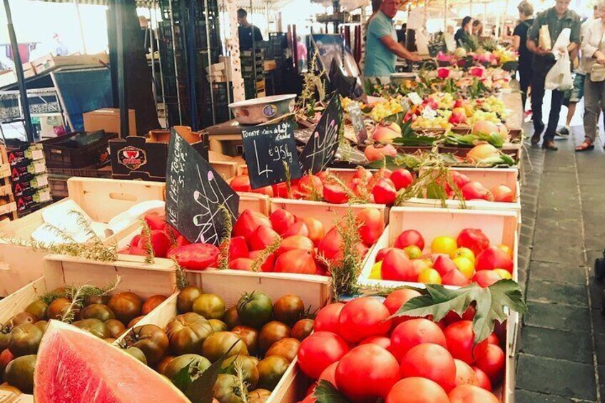 Sightseeing tour of the old city of Nice, Provence market, tasting Provencal products