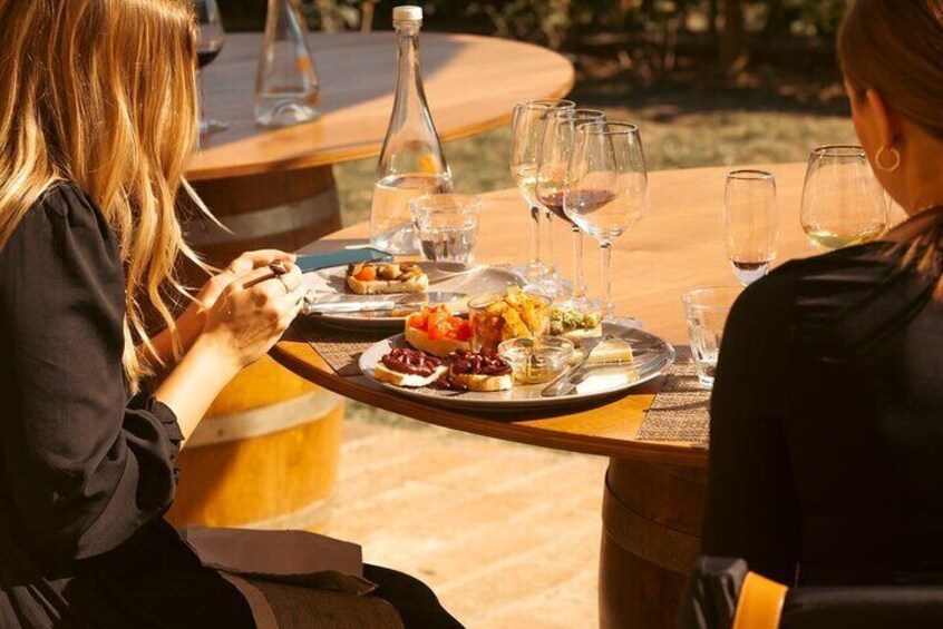 Private Wine & Oil Tasting with Lunch or Dinner