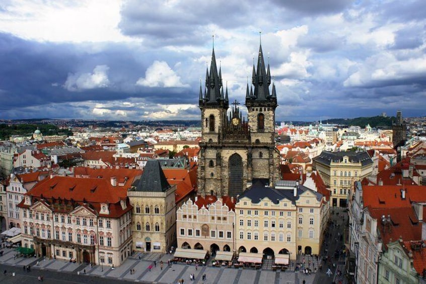 Prague: Bus Tour, Walking Tour, River Cruise and Lunch