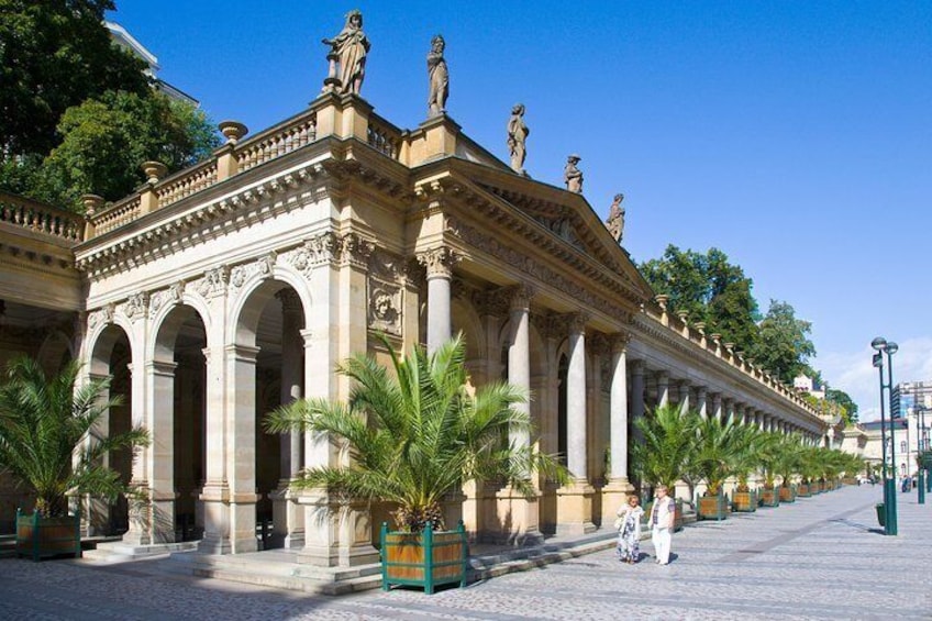 Karlovy Vary Full Day Tour from Prague