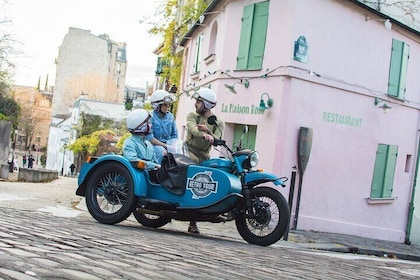 Paris Vintage Private City Tour op een zijspanmotorfiets