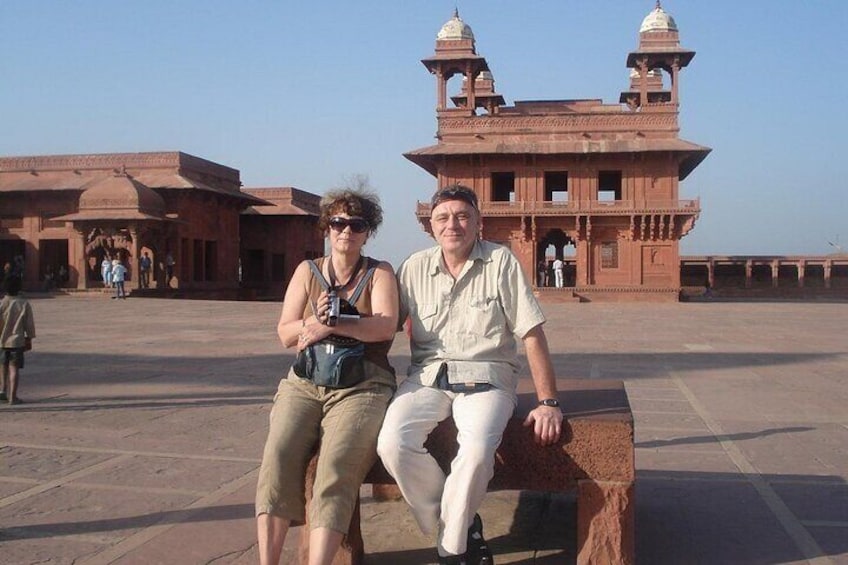 Private Fatehpur Sikri sightseeing by Car - All Inclusive