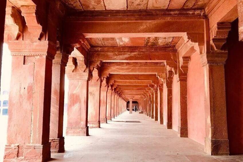 Abhaneri Step Well & Fatehpur Sikri Tour with Agra To Jaipur Drop- All Inclusive