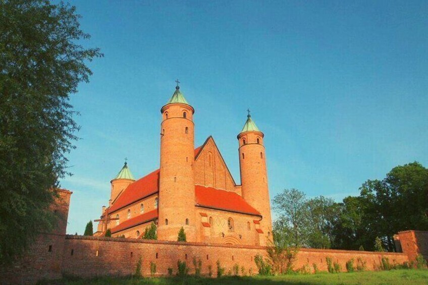Frederic Chopin and Masovian Country Small Group Tour from Warsaw