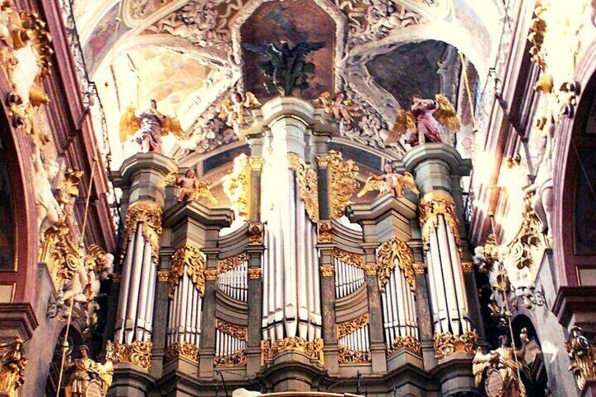 Jasna Gora & Black Madonna Private Tour from Lodz with Lunch