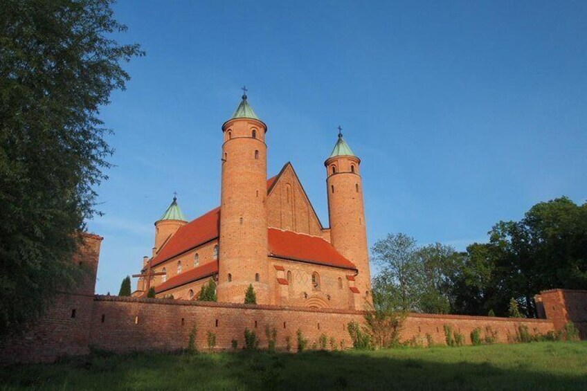 Frederic Chopin and Masovian Country Small Group Tour from Lodz with Lunch