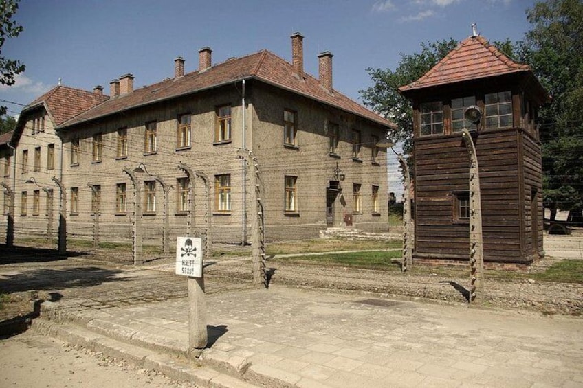 Krakow & Auschwitz day tour from Warsaw by private car with Lunch