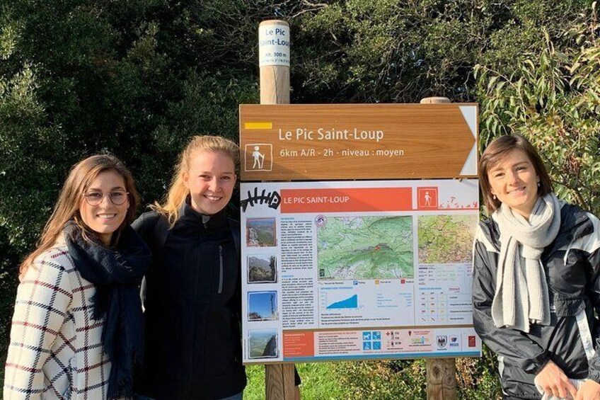 Hike to the top of "Pic Saint Loup", food and wine tasting