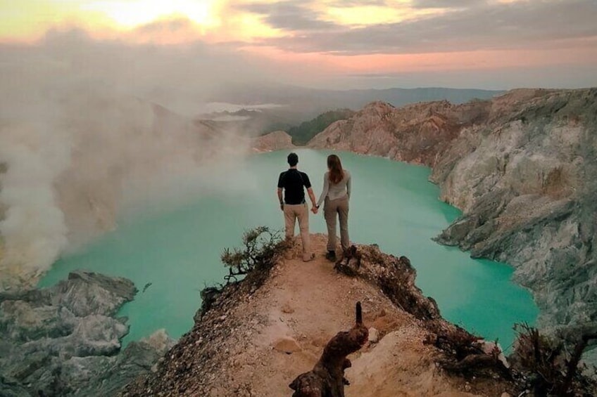 Ijen Crater Trekking Tour