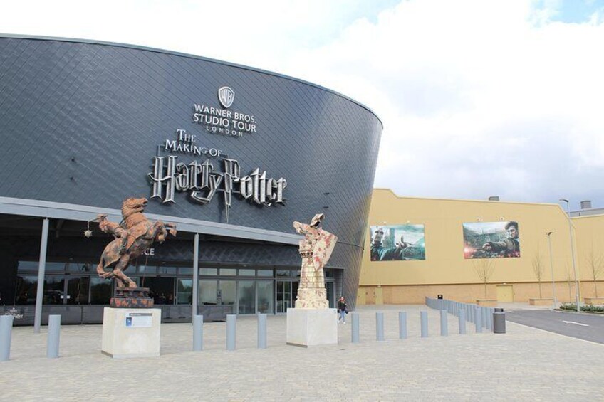 Private Transfer: Central London to Harry Potter Warner Bros Studio in  Leavesden