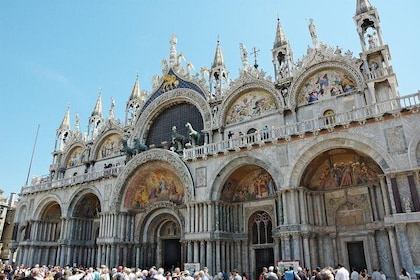 Venedig Helgedagstur från Gardasjön