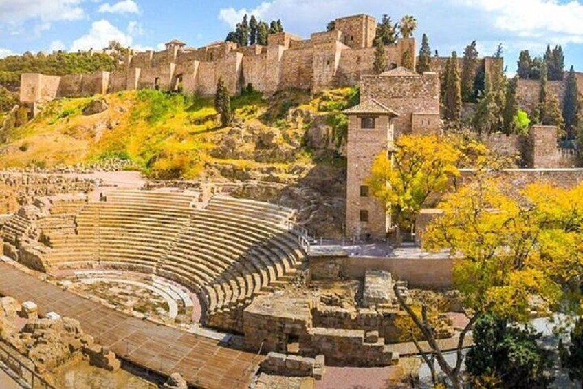 Alcazaba, Gibralfaro and Nasrid Palace in Malaga Private Tour