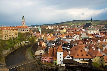 Transfer Prague to Cesky Krumlov with a Guided tour at the Budweiser brewer...