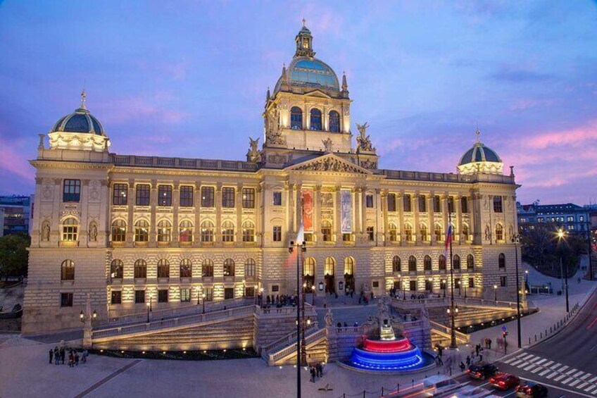 Private one way Sightseeing transfer from Cesky Krumlov to Prague