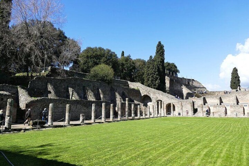 Pompeii ruins