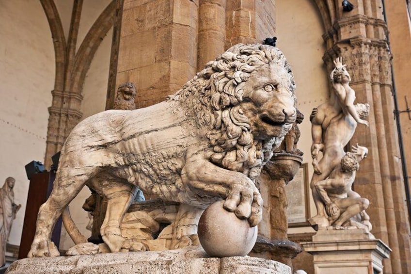 Lion in PIazza della Signoria