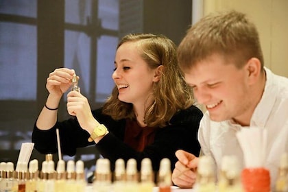 Parijs Creëer je eigen parfumworkshop met een parfumeur