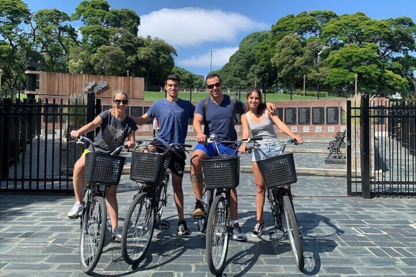 Bike Tour: Half-Day City Highlights of Buenos Aires