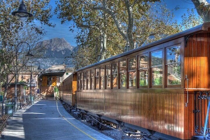 Sierra Tramuntana: Bjergtoppe og hyggelige landsbyer