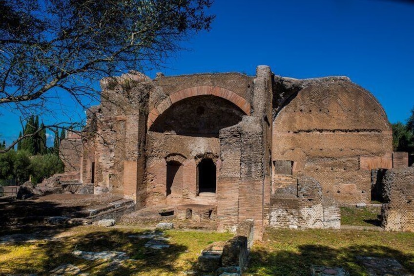 Tivoli Day Trip from Rome: Hadrian's Villa and Villa d'Este