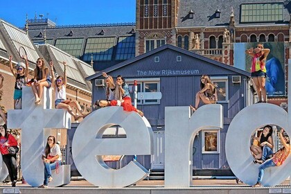 Amsterdam Shopping Tour with a Local: 100% Personalized & Private