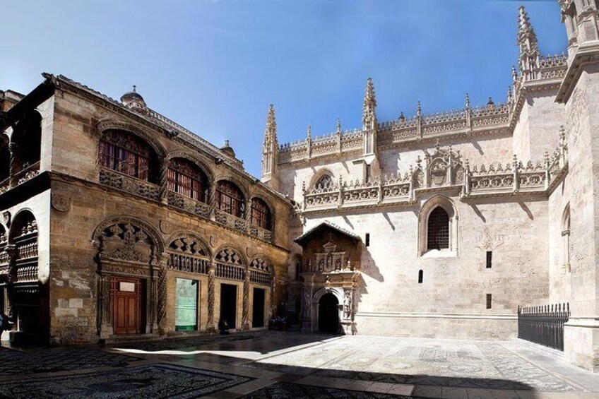 Private Historical Tour at the City Center of Granada and Albaicin