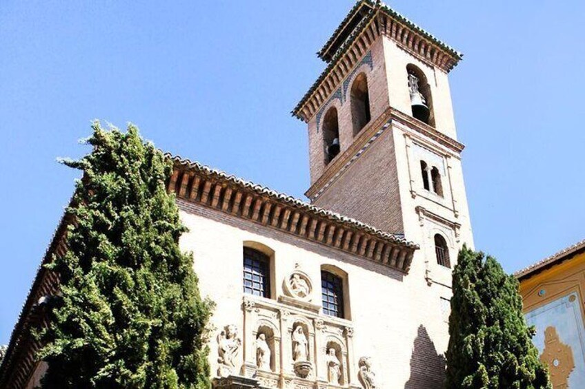 Private Historical Tour at the City Center of Granada and Albaicin