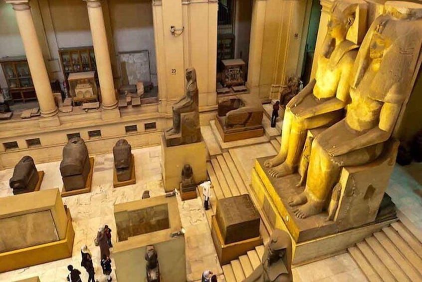 Private Tour: Giza Pyramids, Sphinx, Egyptian Museum, Khan el-Khalili Bazaar