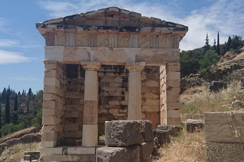 2-Day Trip to Delphi and Meteora from Athens