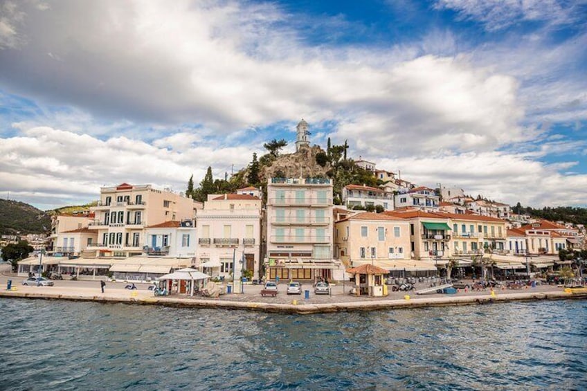 The harbor of the island of Poros.