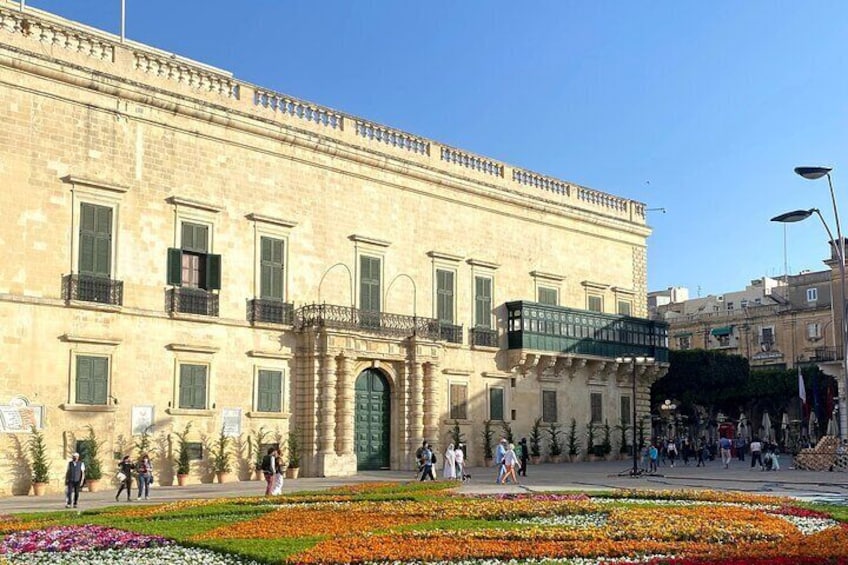 St. George square - prominent landmark in Valletta.