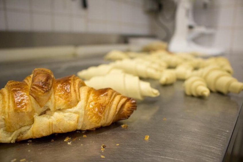 Behind the Scenes of a Boulangerie: French Bakery Tour in Paris