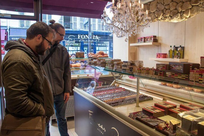 Paris French Sweet Gourmet Specialties Tasting Tour with Pastry & Chocolate